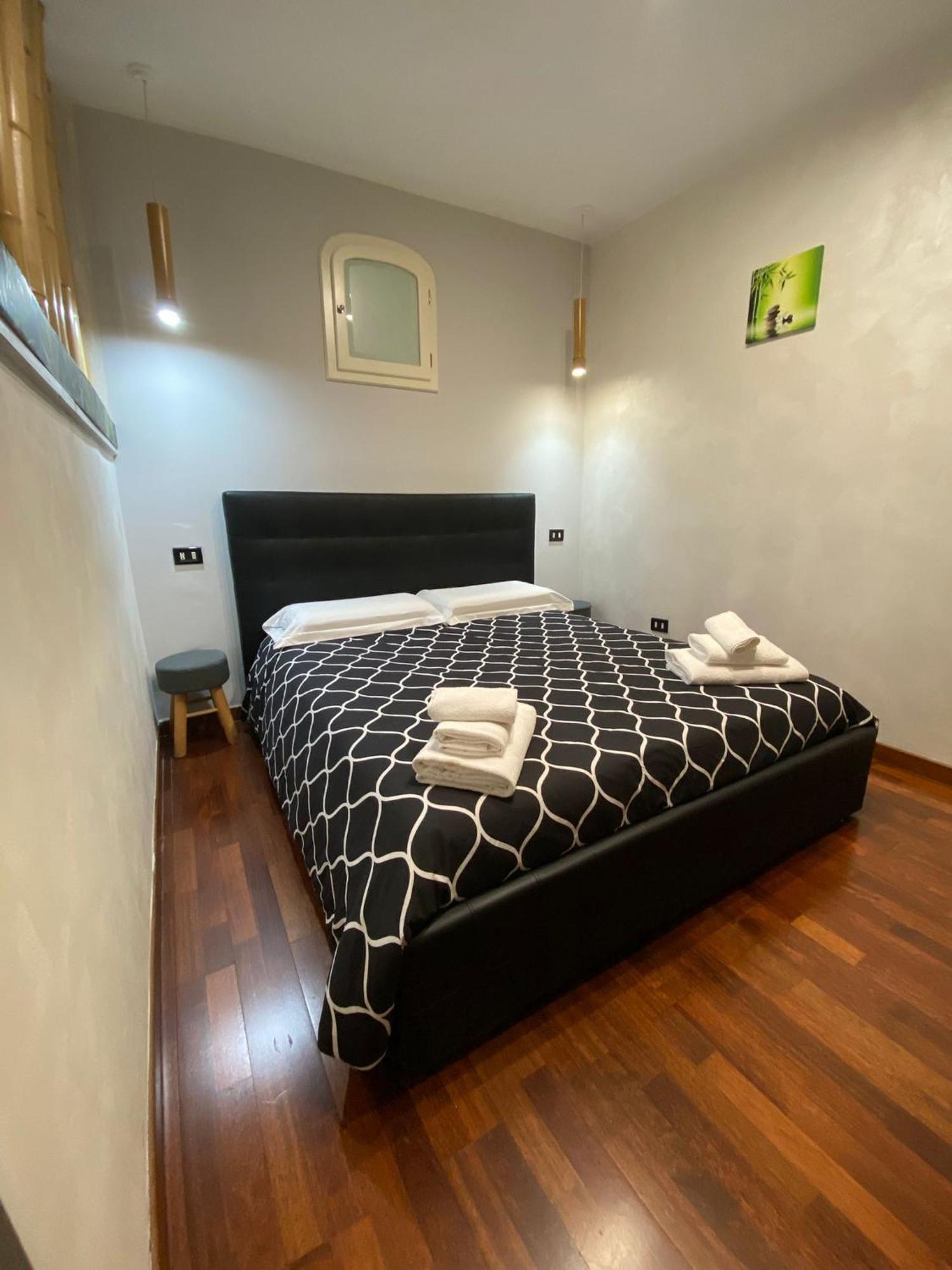 Newhouse Dei Mille Apartment Бари Екстериор снимка
