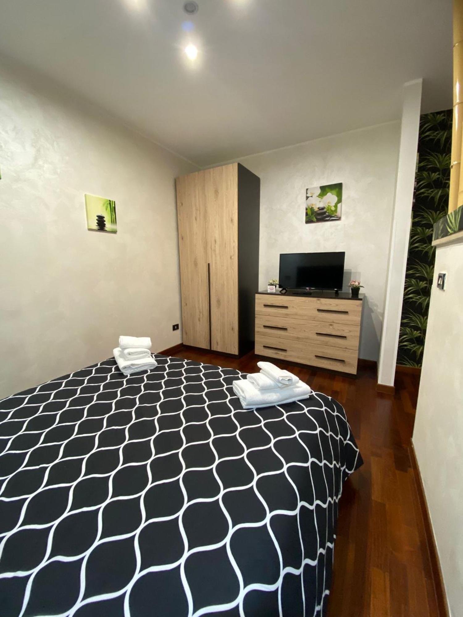Newhouse Dei Mille Apartment Бари Екстериор снимка
