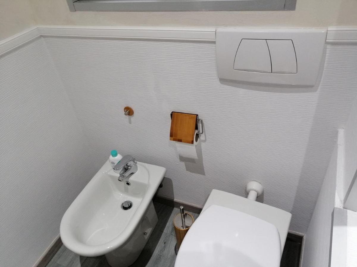 Newhouse Dei Mille Apartment Бари Екстериор снимка